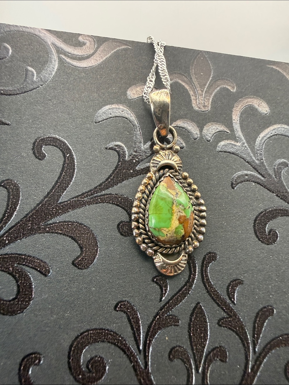 925 Sterling Silver Green Turquoise Teardrop Stone Pendant Necklace 18”